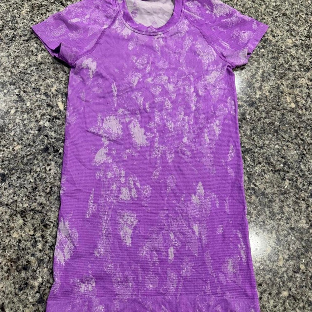 Lululemon Swiftly Tech Short Sleeve Purple Marble Athletic Top Size 2